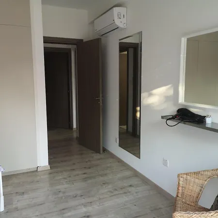 2 Bed With Pool, Beachfront *